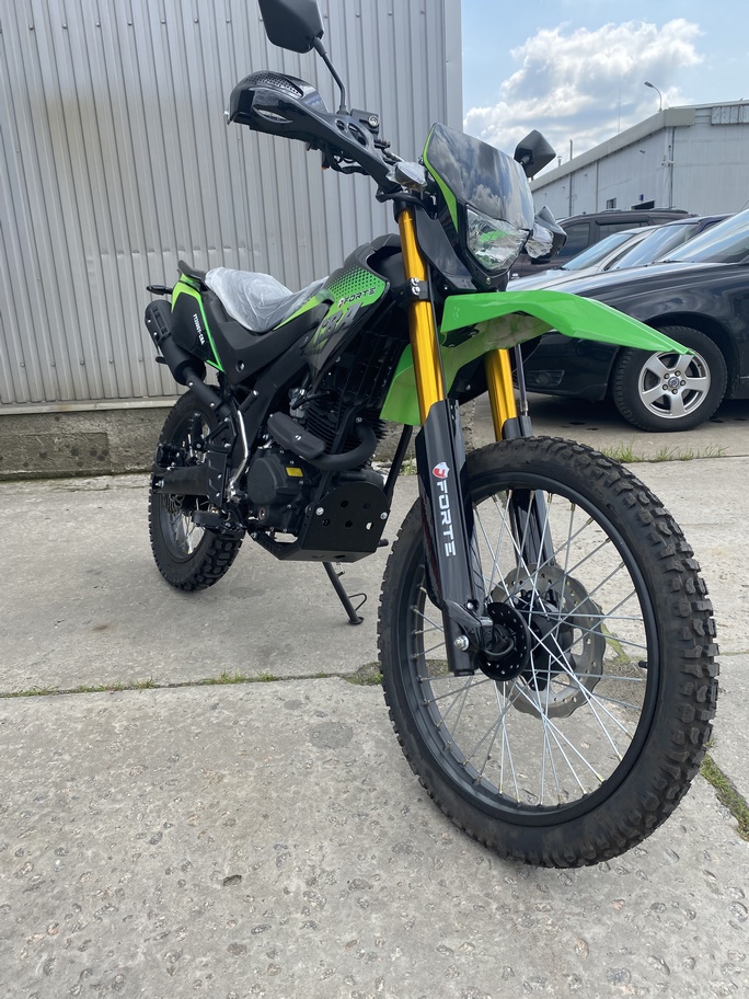 ᐉ Мотоцикл FORTE FT250GY-CBA (зелено-чорний) ➡ купити в Україні