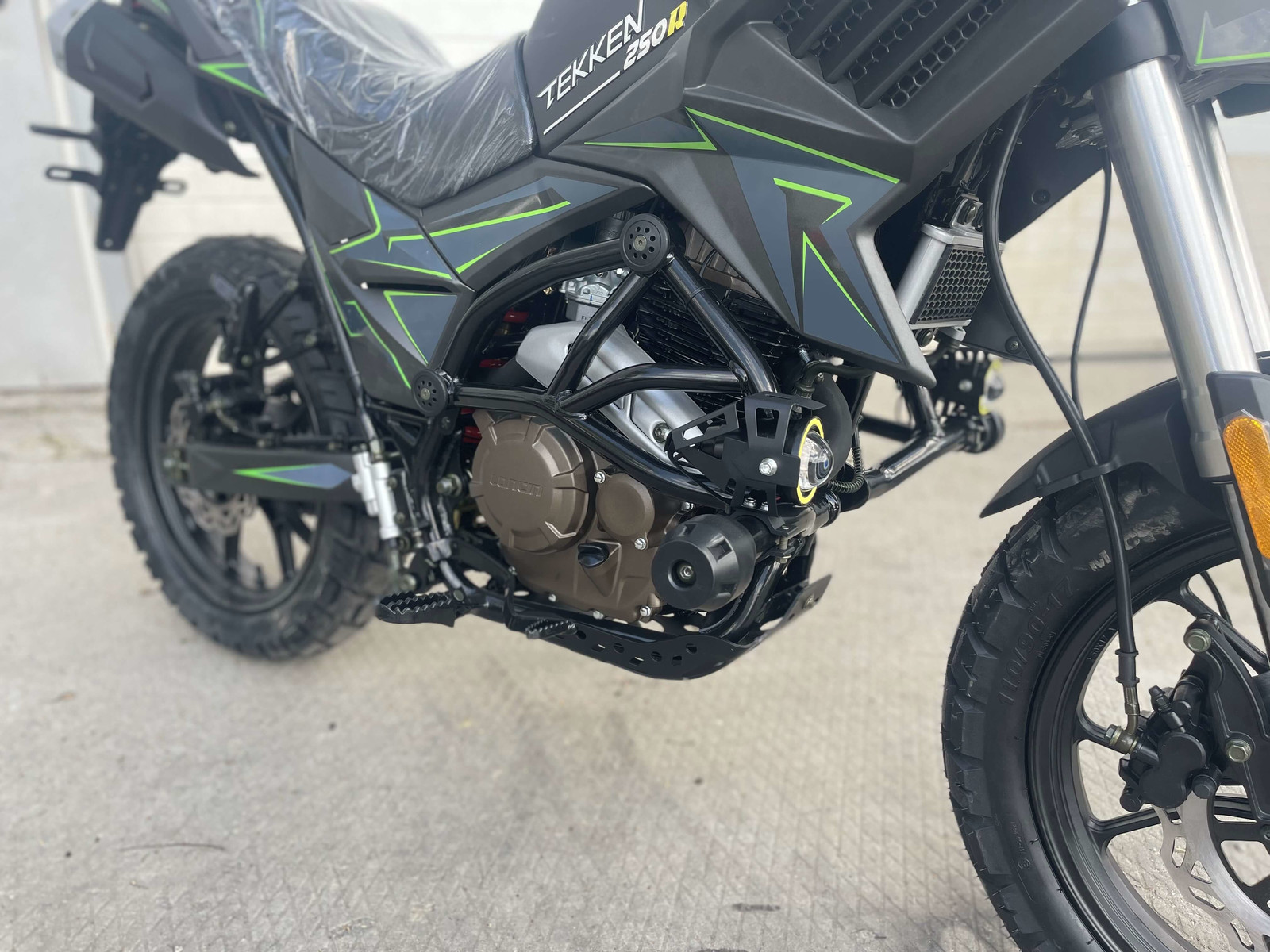 ᐉ Мотоцикл TEKKEN 250 NEW чорно-зелений (ТИП ШИН DUAL SPORT