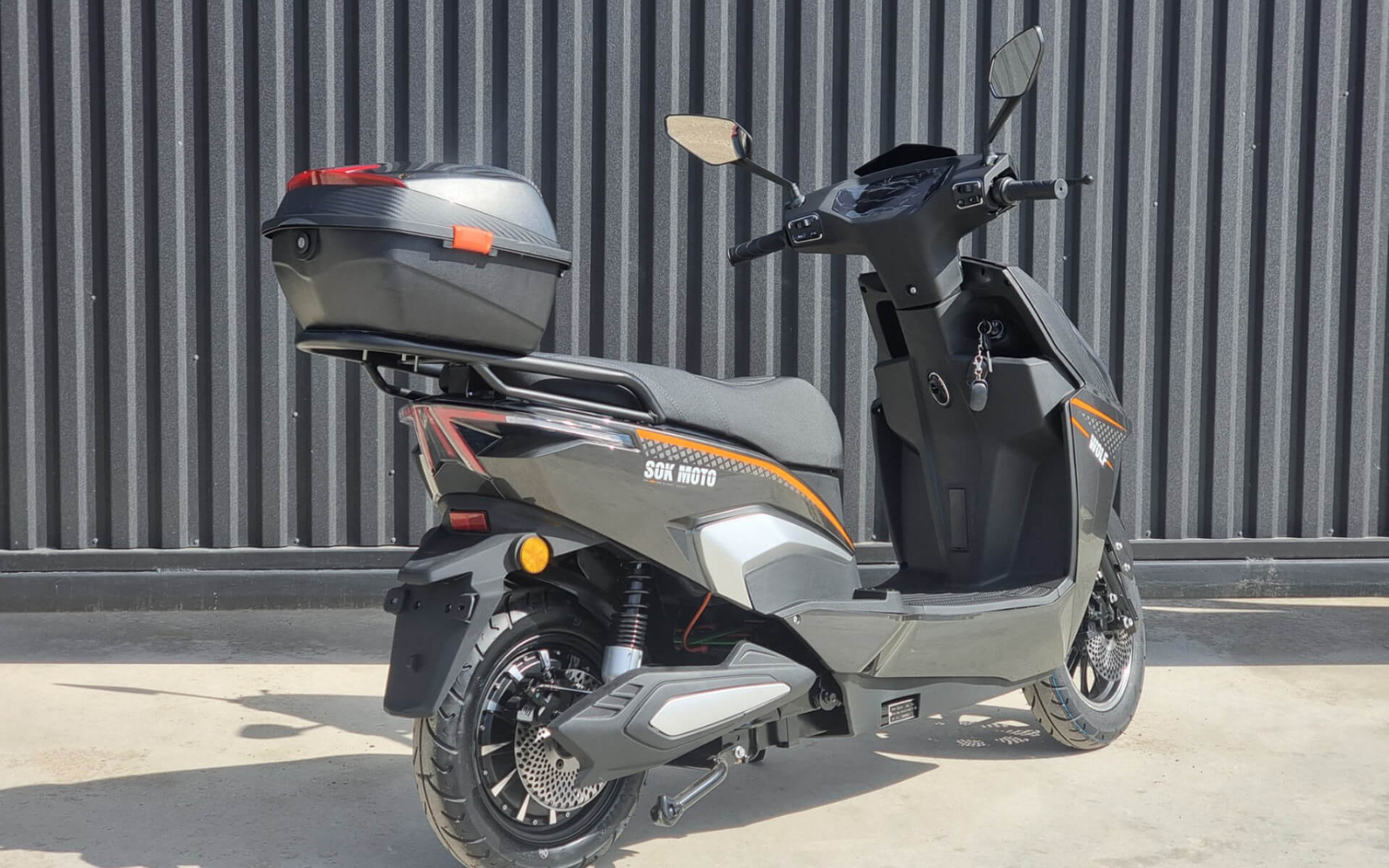 ᐉ Электроскутер SOKMOTO WOLF 2025 LITHIUM 2999w (Серый) ➡ купить
