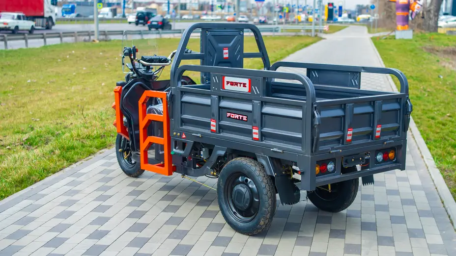 Електротрицикл вантажний FORTE GP-1100-A (сірий) Електротрицикл вантажний FORTE GP-1100-A (сірий)[image_num]