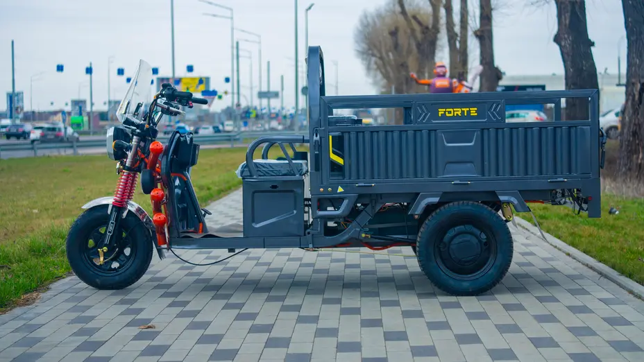 Електротрицикл вантажний FORTE GP-1150-A (сірий) Електротрицикл вантажний FORTE GP-1150-A (сірий)[image_num]