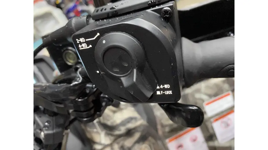 Квадроцикл CFMOTO CFORCE 1000 (CF1000AU) X10 EFI Maple (камуфляж) Квадроцикл CFMOTO CFORCE 1000 (CF1000AU) X10 EFI Maple (камуфляж)[image_num]