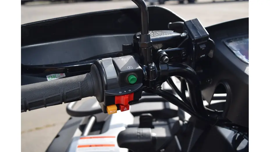 Купить Квадроцикл LINHAI LH550L EFI (Черный)Квадроцикл LINHAI LH550L EFI (Черный)[image_num]