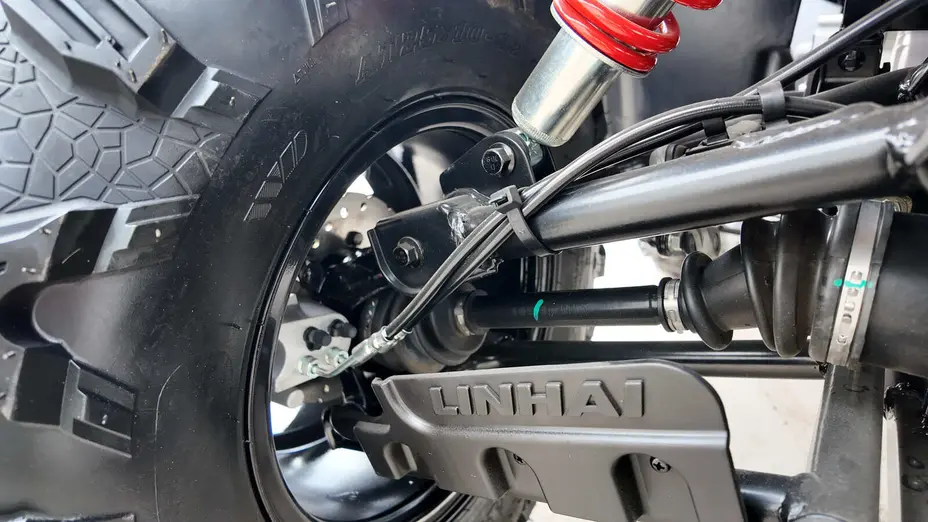 Квадроцикл LINHAI LH500ATV-D EFI PROMAX (Чорний) Квадроцикл LINHAI LH500ATV-D EFI PROMAX (Чорний)[image_num]