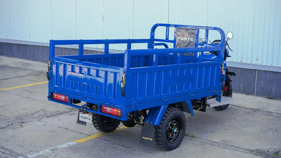 Вантажний мотоцикл FORTE ATV250ZH-T (синій) Вантажний мотоцикл FORTE ATV250ZH-T (синій)[image_num]