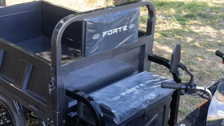 Електротрицикл вантажний FORTE GP-1200-C (сірий) Електротрицикл вантажний FORTE GP-1200-C (сірий)[image_num]