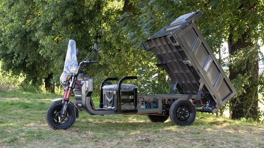 Електротрицикл вантажний FORTE GP-1200-C (сірий) Електротрицикл вантажний FORTE GP-1200-C (сірий)[image_num]